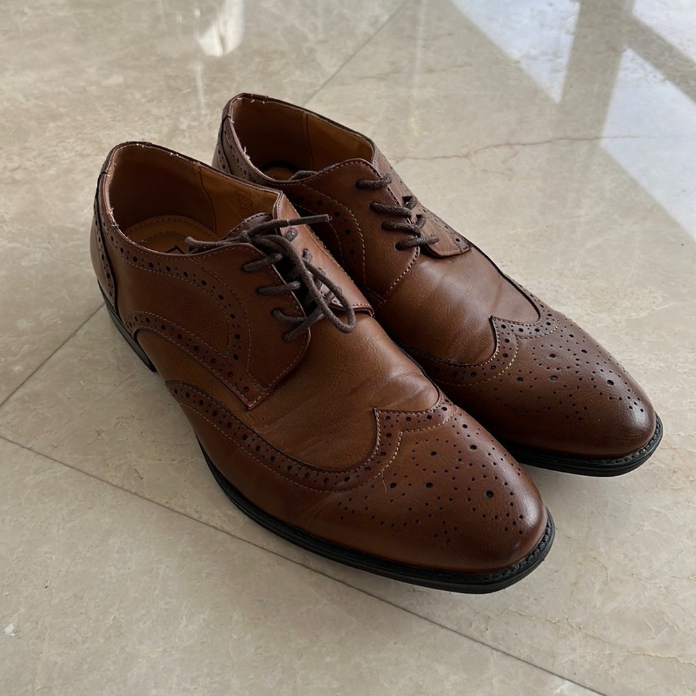 Robert Wayne mens Oxford dress shoes